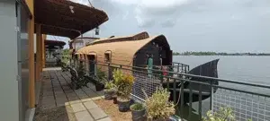 PMC LAKESHORE RESORT& HOUSEBOAT   photo 2