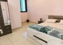 DELUXE NON AC