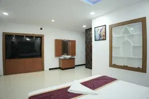 Dulex upper stair room   photo 1