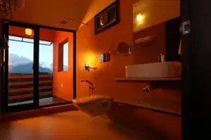 Contemporary Ac Ground Floor Room   photo 3