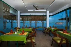 PMC LAKESHORE RESORT& HOUSEBOAT   photo 5