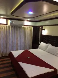 SUITE ROOM