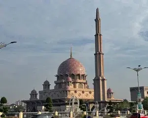 Malaysia 3 Nights / 4 Days Group Tour Package