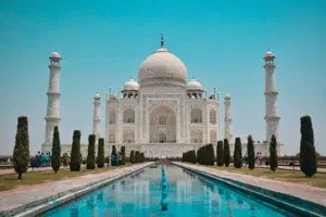 Delhi – Agra 