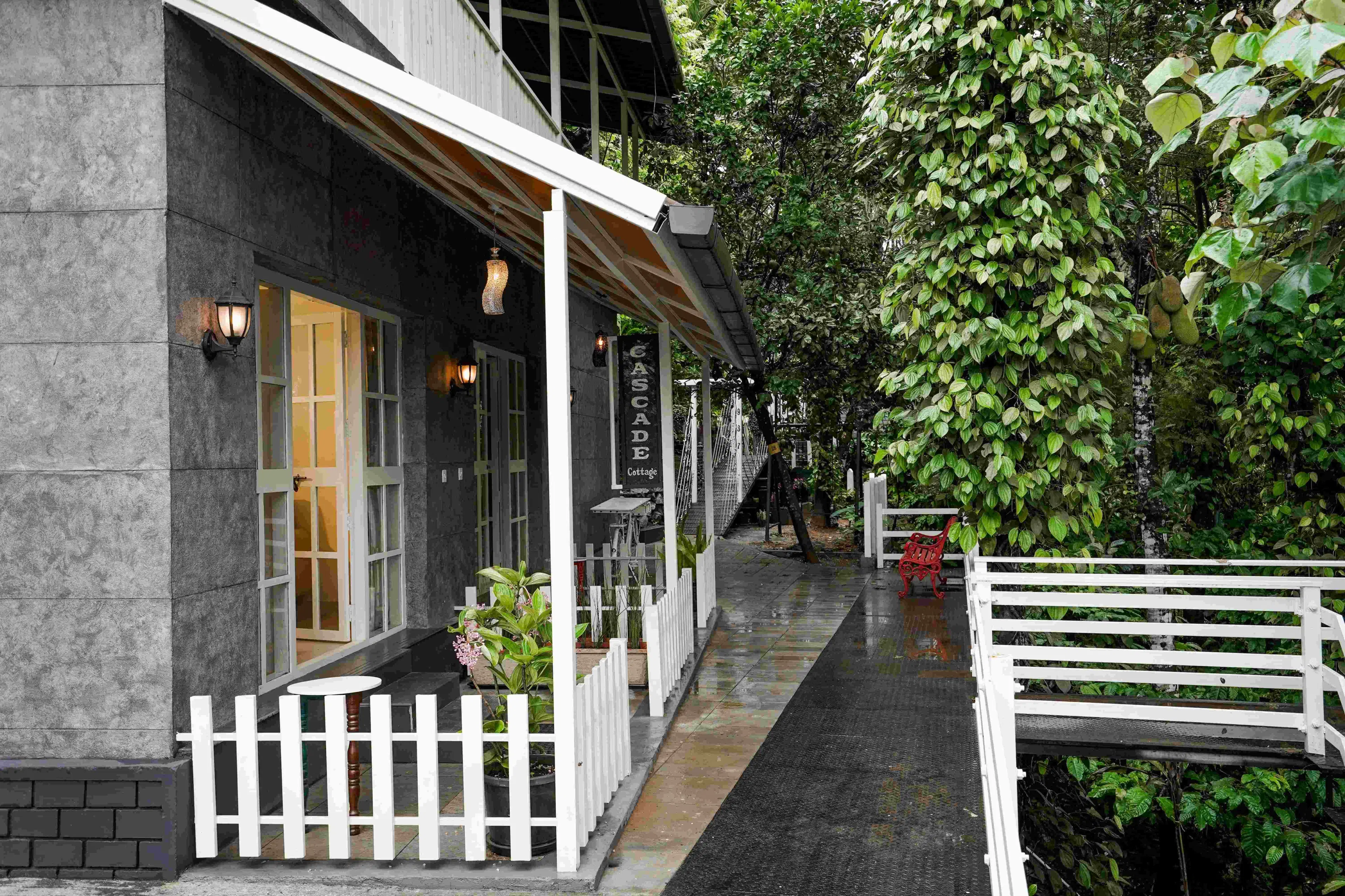 CASCADE COTTAGE A