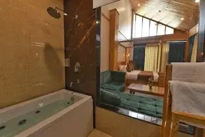 Luxury Room with River View | Jacuzzi | Balcony