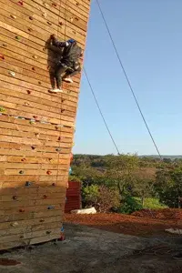 WALL CLIMBING   photo 5