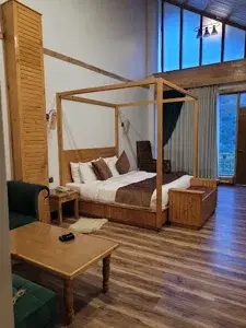 Luxury Room with River View | Jacuzzi | Balcony
