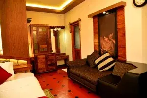 OLIVES PREMIUM SUITE   photo 1