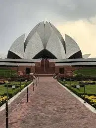 Varanasi Tour Package   photo 1