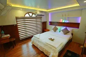 3 BEDROOM
