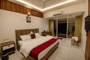 DELUXE ROOM   photo 1